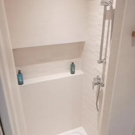 Salle De Bain Clim Homestay Saint-Laurent-de-Mure